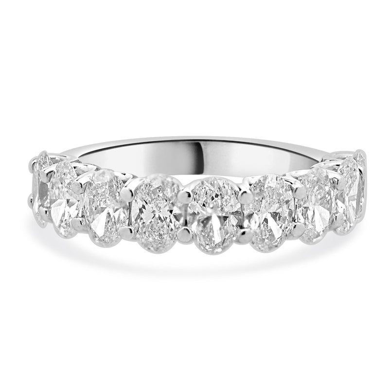 18 Karat White Gold Oval Diamond Band