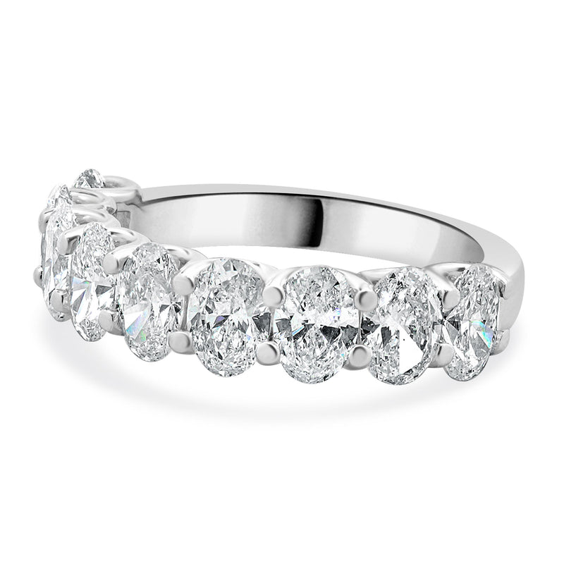 18 Karat White Gold Oval Diamond Band