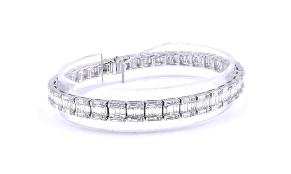 18 Karat White Gold Mosaic Set Diamond Tennis Bracelet