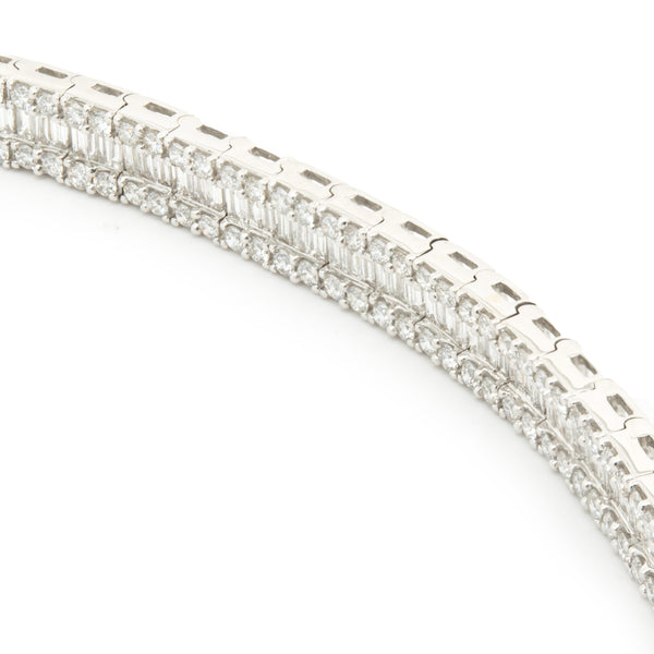 18 Karat White Gold Mosaic Set Diamond Inline Bracelet