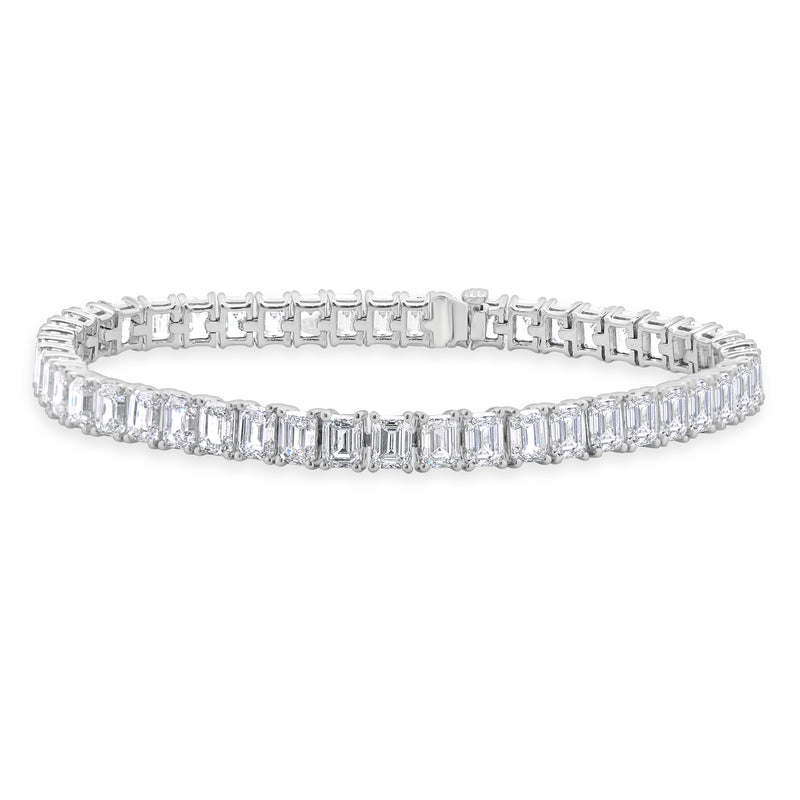 18 Karat White Gold Emerald Cut Diamond Tennis Bracelet