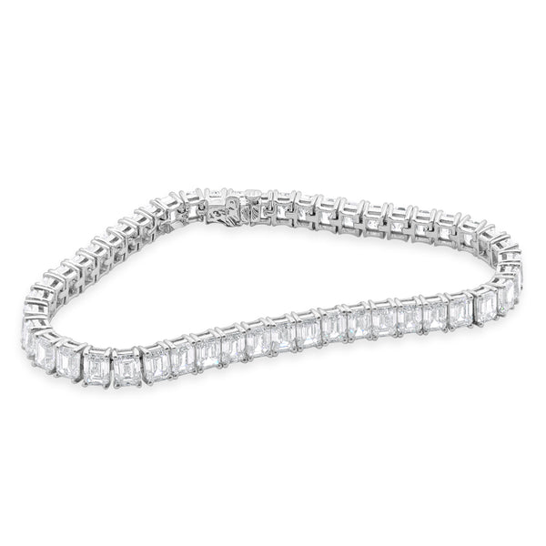 18 Karat White Gold Emerald Cut Diamond Tennis Bracelet