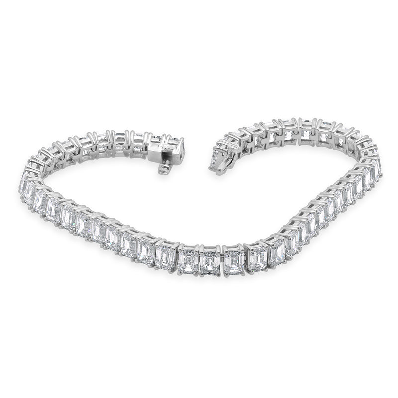 18 Karat White Gold Emerald Cut Diamond Tennis Bracelet