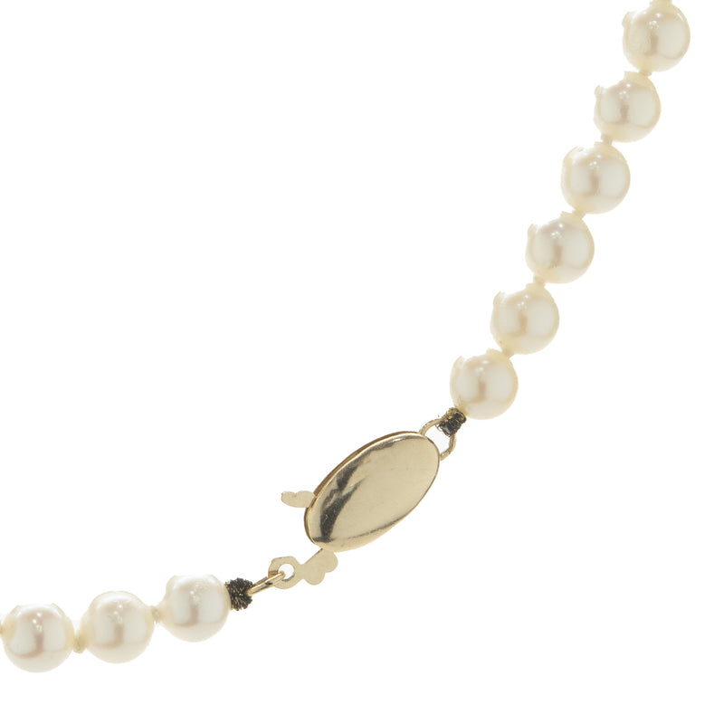 Freshwater Pearl Necklace with 14 Karat Yellow Gold Clasp