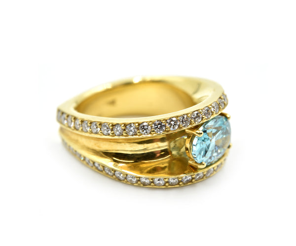 2.01 Carat Irradiated Oval Diamond with Accent Diamonds 18k Yellow Gold Ring