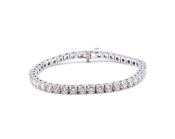 18 Karat White Gold Diamond Tennis Bracelet