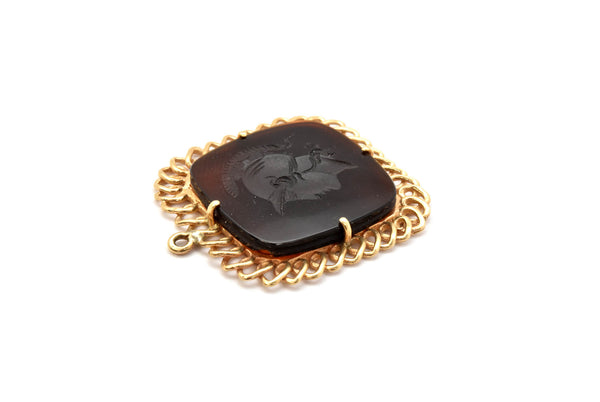 14k Yellow Gold Carved Intaglio Pendant Charm 5.0 Grams