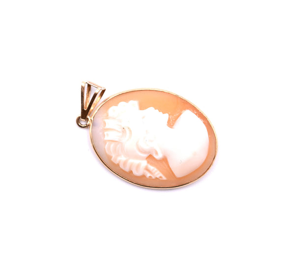 Cameo 14k Yellow Gold Pendant