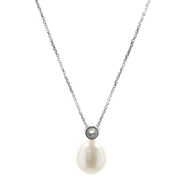 14 Karat White Gold Cultured Freshwater Pearl and Solitaire Diamond Drop Necklace