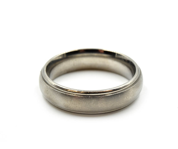 Gents Titanium 5mm Band with Brush Finish Size 10